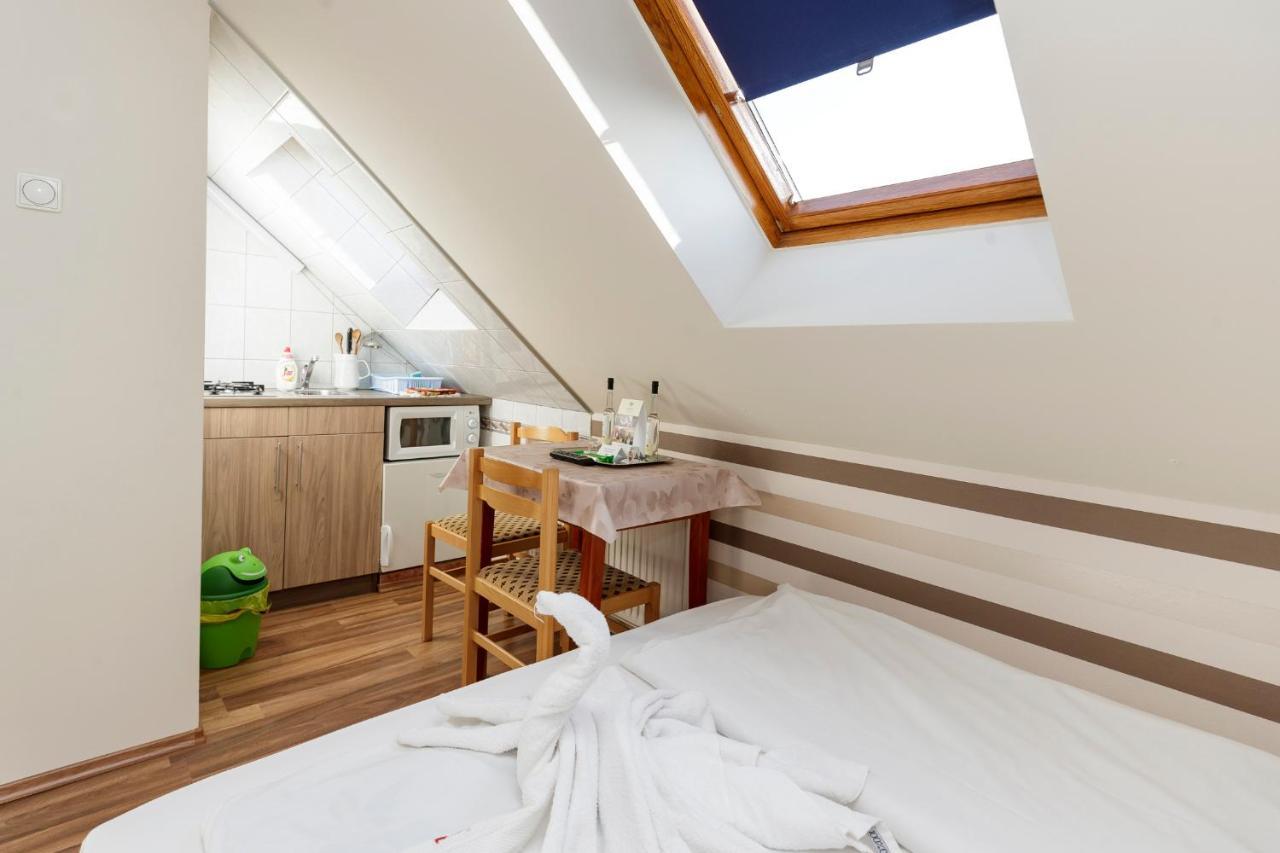 Almafa Apartmanhaz Eger Eksteriør bilde